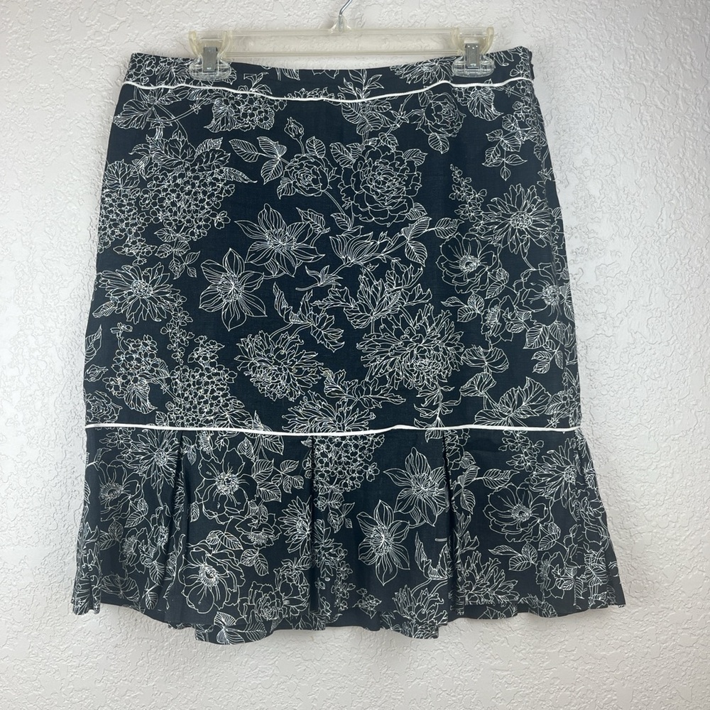 Loft Linen Floral Black and White Women's Ruffled Skirt